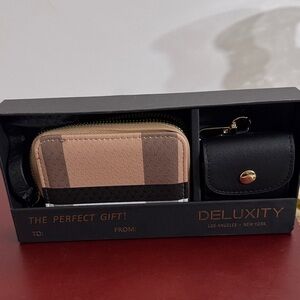 Deluxity Wallet and Keychain Set - Black and Tan